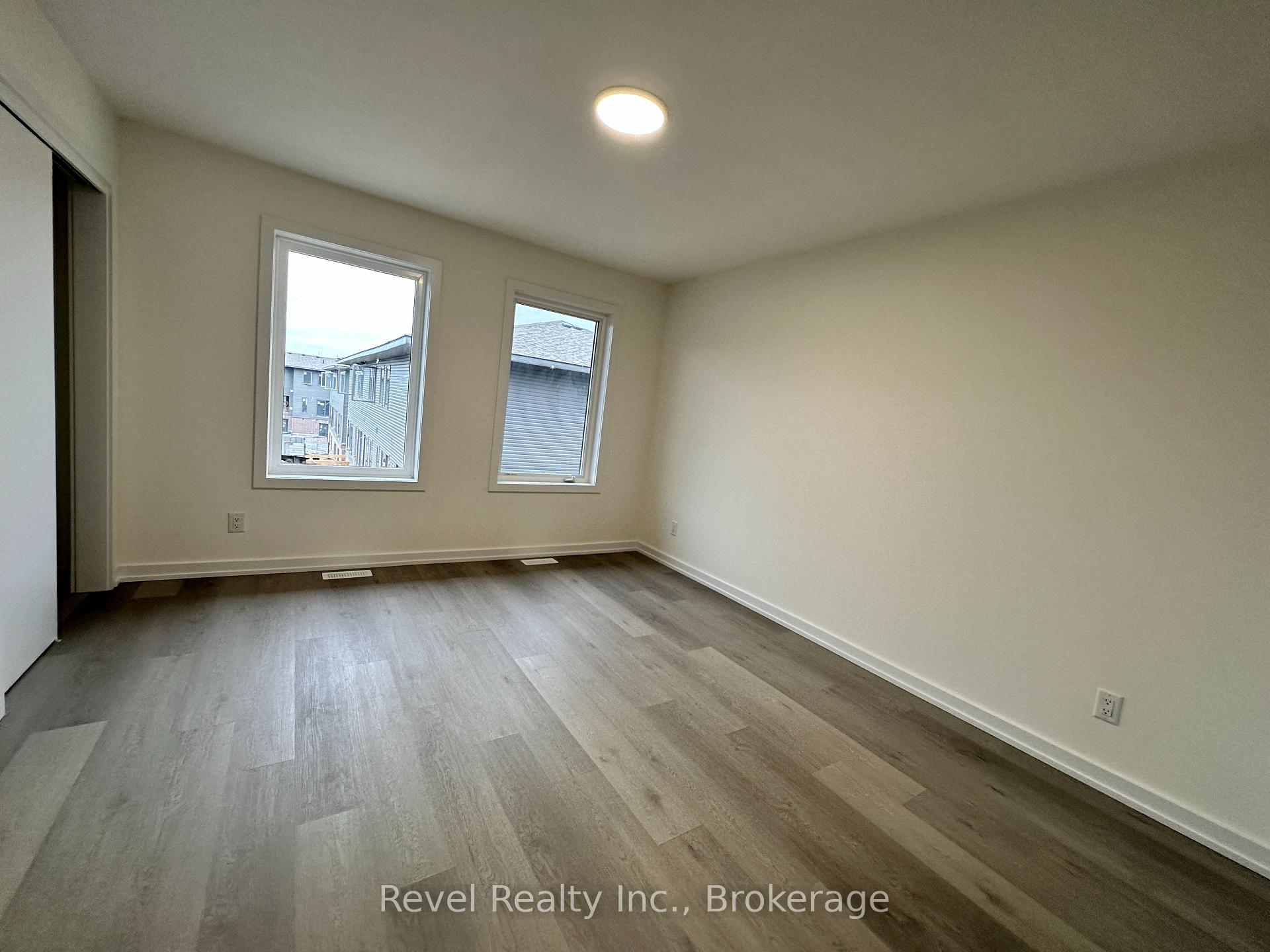 Photo 5 of 73 Winters Crescent, Collingwood — HOMEH