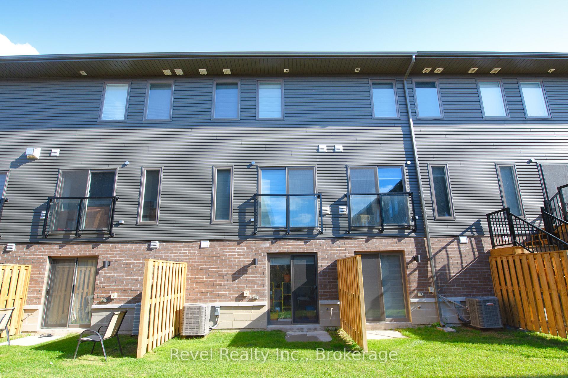 Photo 10 of 73 Winters Crescent, Collingwood — HOMEH