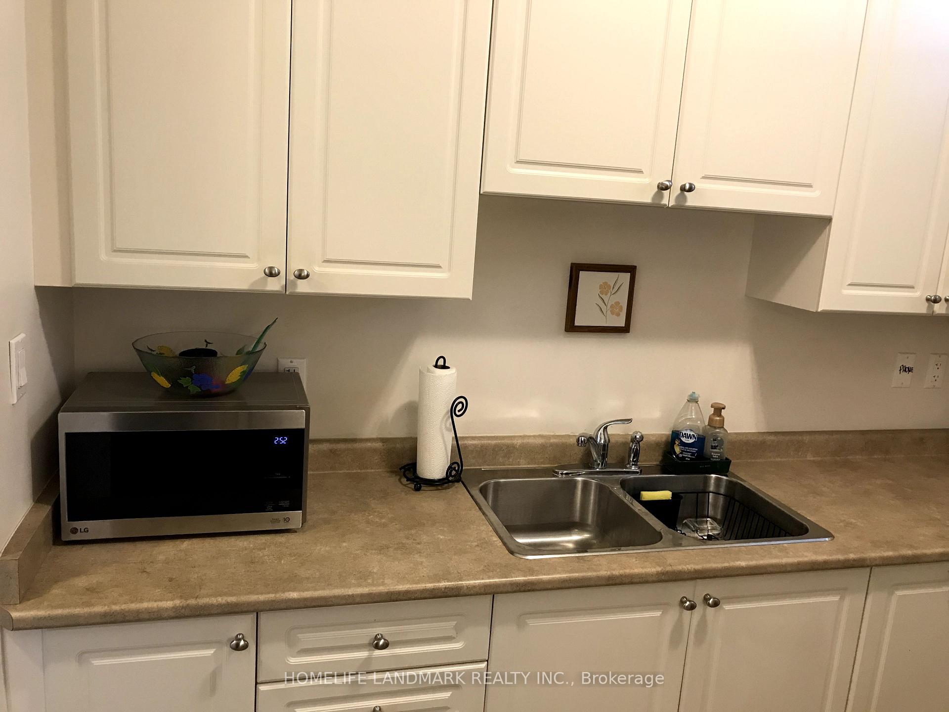 Photo 8 of 327 Aldergrove Drive, Markham, Milliken Mills East — HOMEH