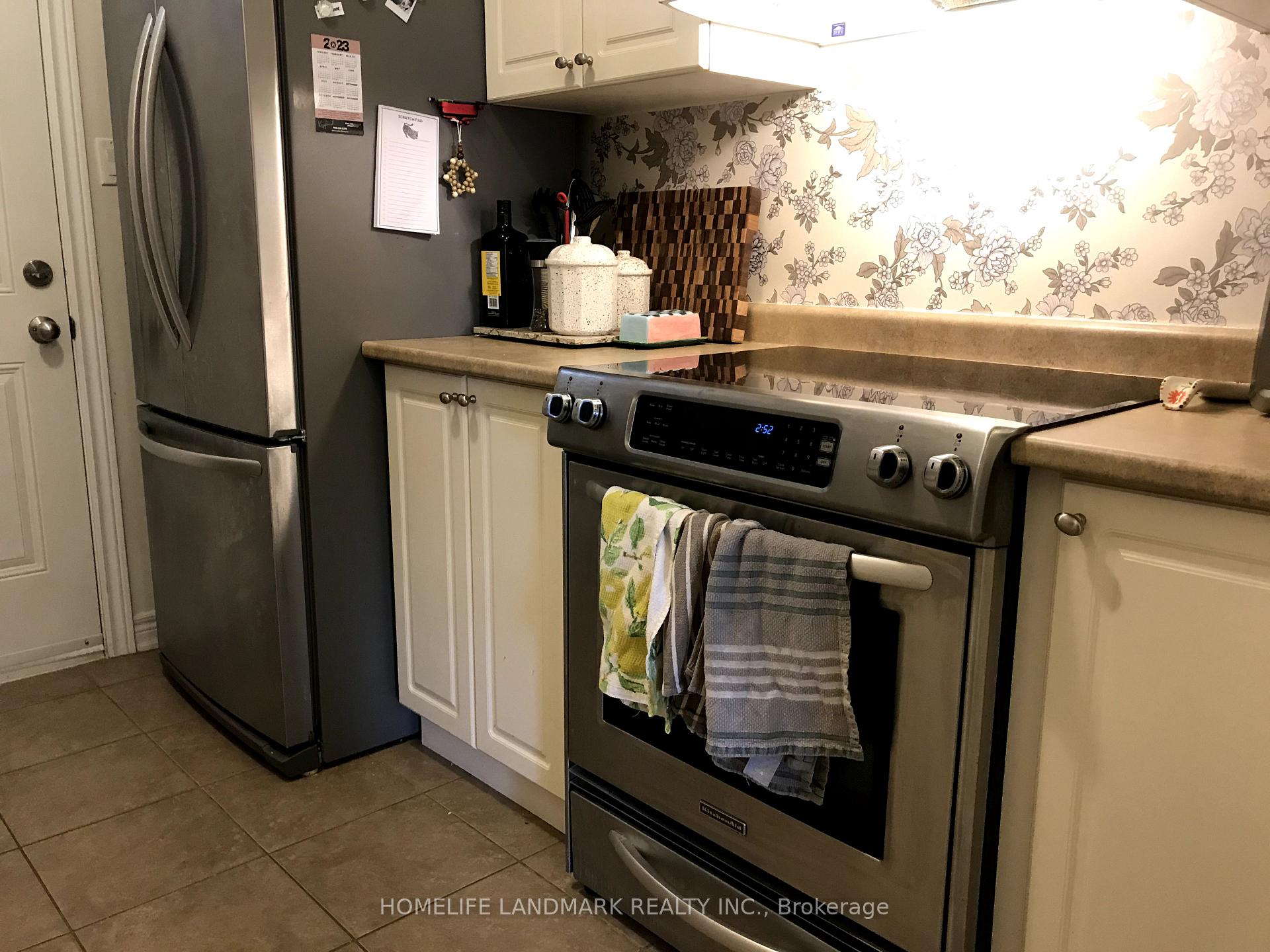 Photo 10 of 327 Aldergrove Drive, Markham, Milliken Mills East — HOMEH
