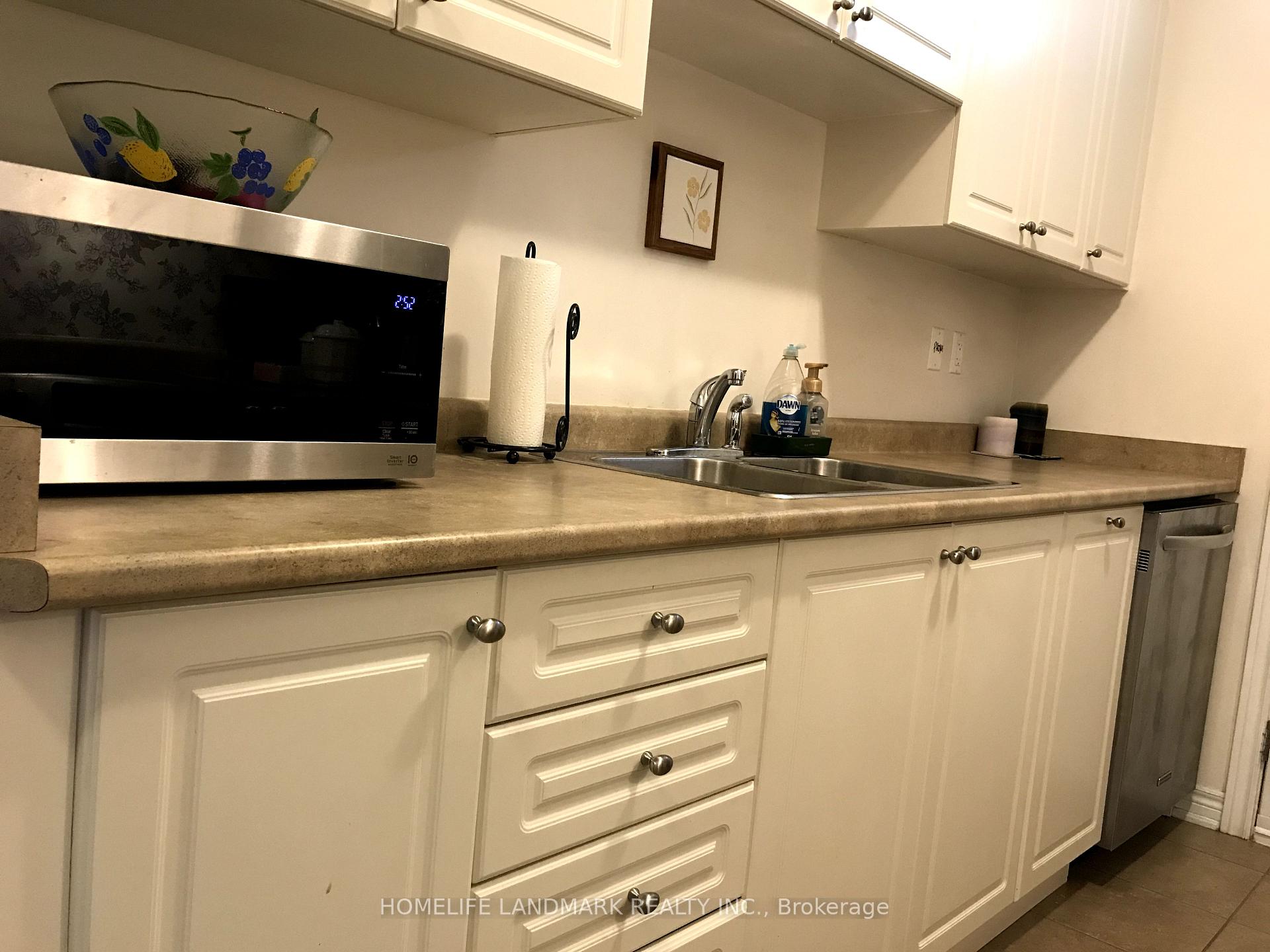 Photo 11 of 327 Aldergrove Drive, Markham, Milliken Mills East — HOMEH