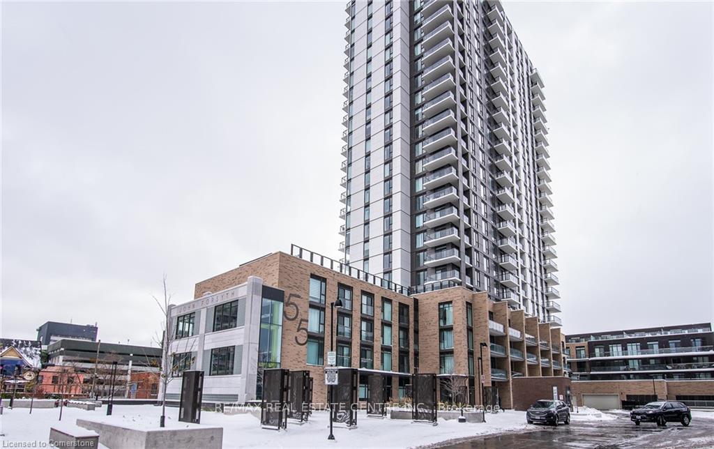Front of Unit 905, 55 Duke Street W