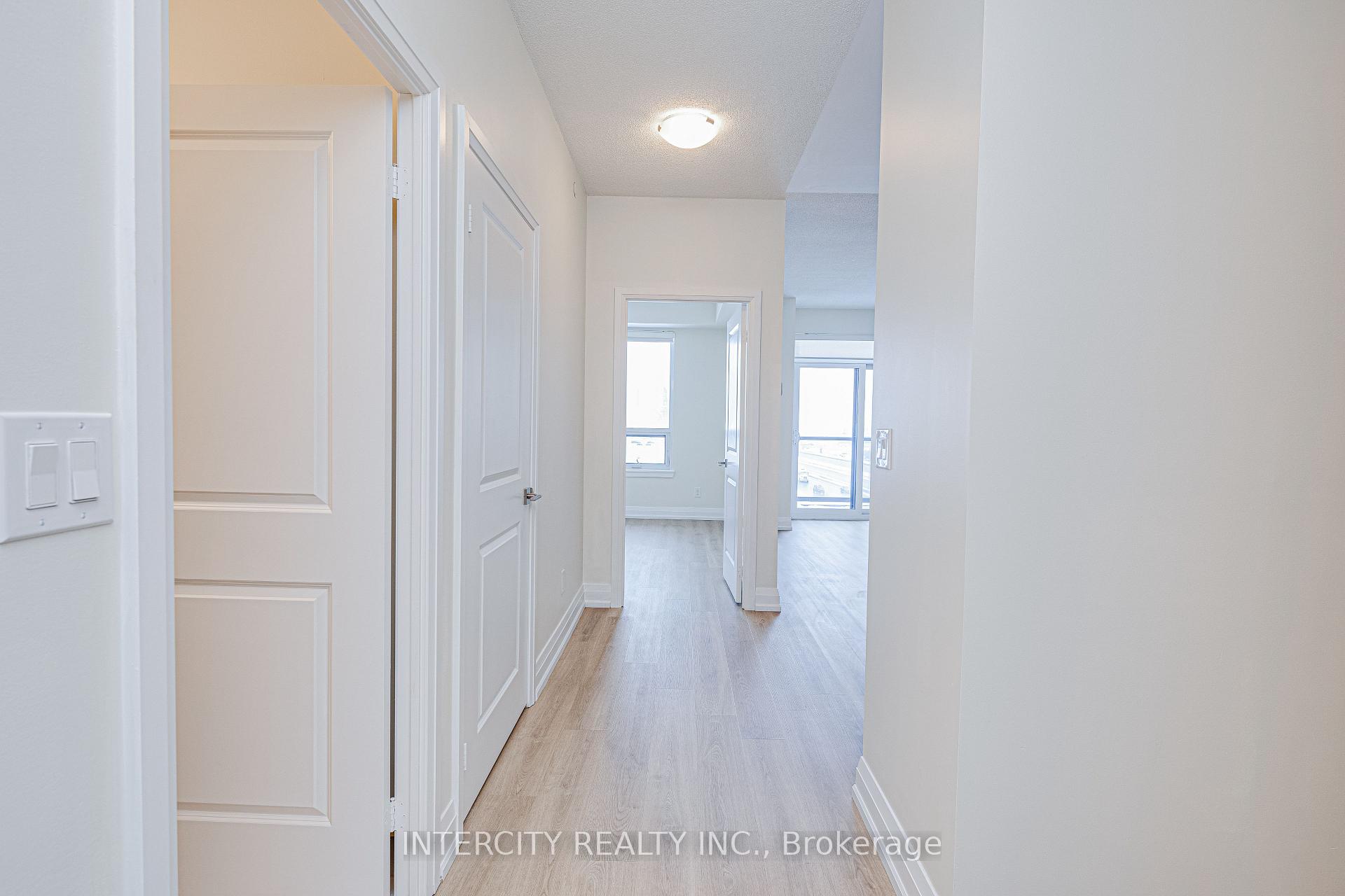 Photo 4 of Unit 617, 3600 Highway 7, Vaughan, East Woodbridge — HOMEH