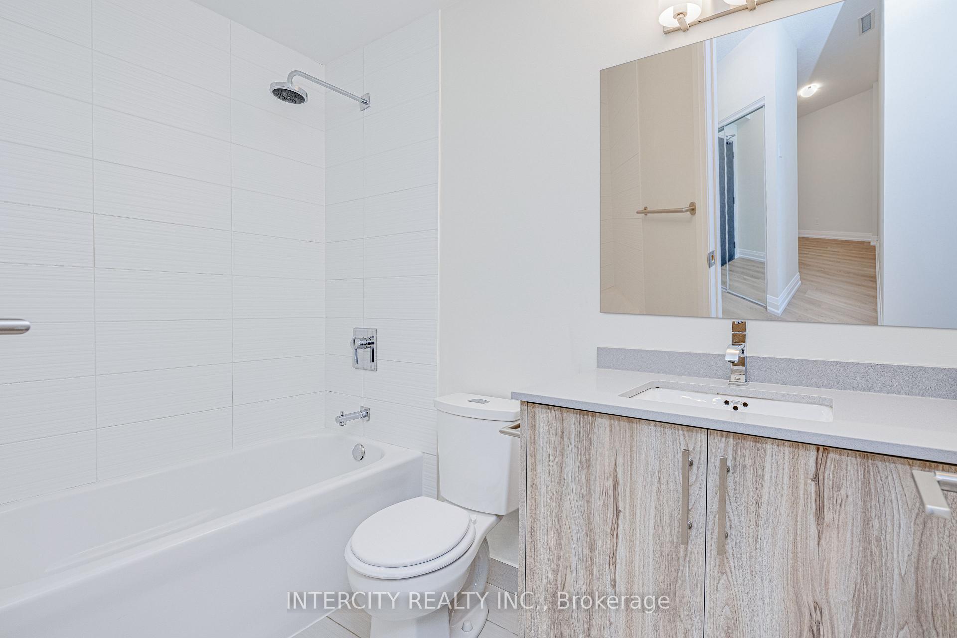 Photo 7 of Unit 617, 3600 Highway 7, Vaughan, East Woodbridge — HOMEH