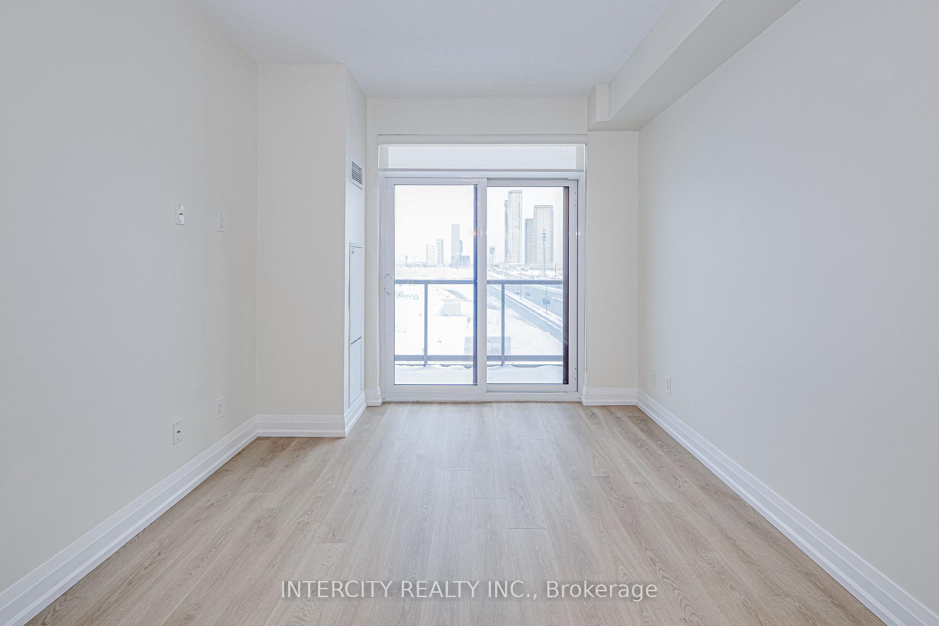 Photo 15 of Unit 617, 3600 Highway 7, Vaughan, East Woodbridge — HOMEH