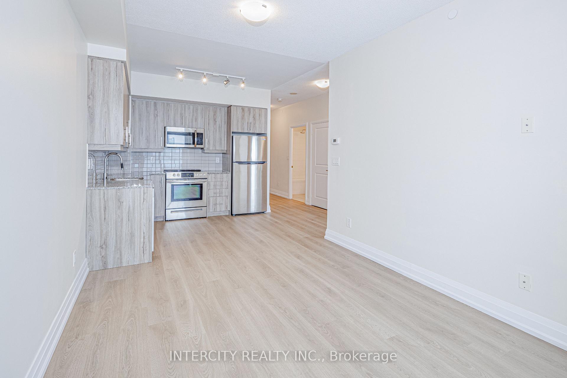 Photo 17 of Unit 617, 3600 Highway 7, Vaughan, East Woodbridge — HOMEH