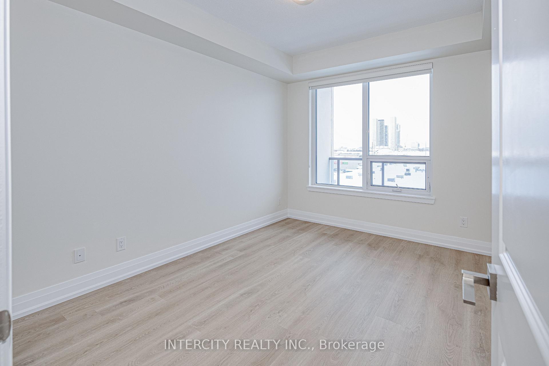 Photo 18 of Unit 617, 3600 Highway 7, Vaughan, East Woodbridge — HOMEH