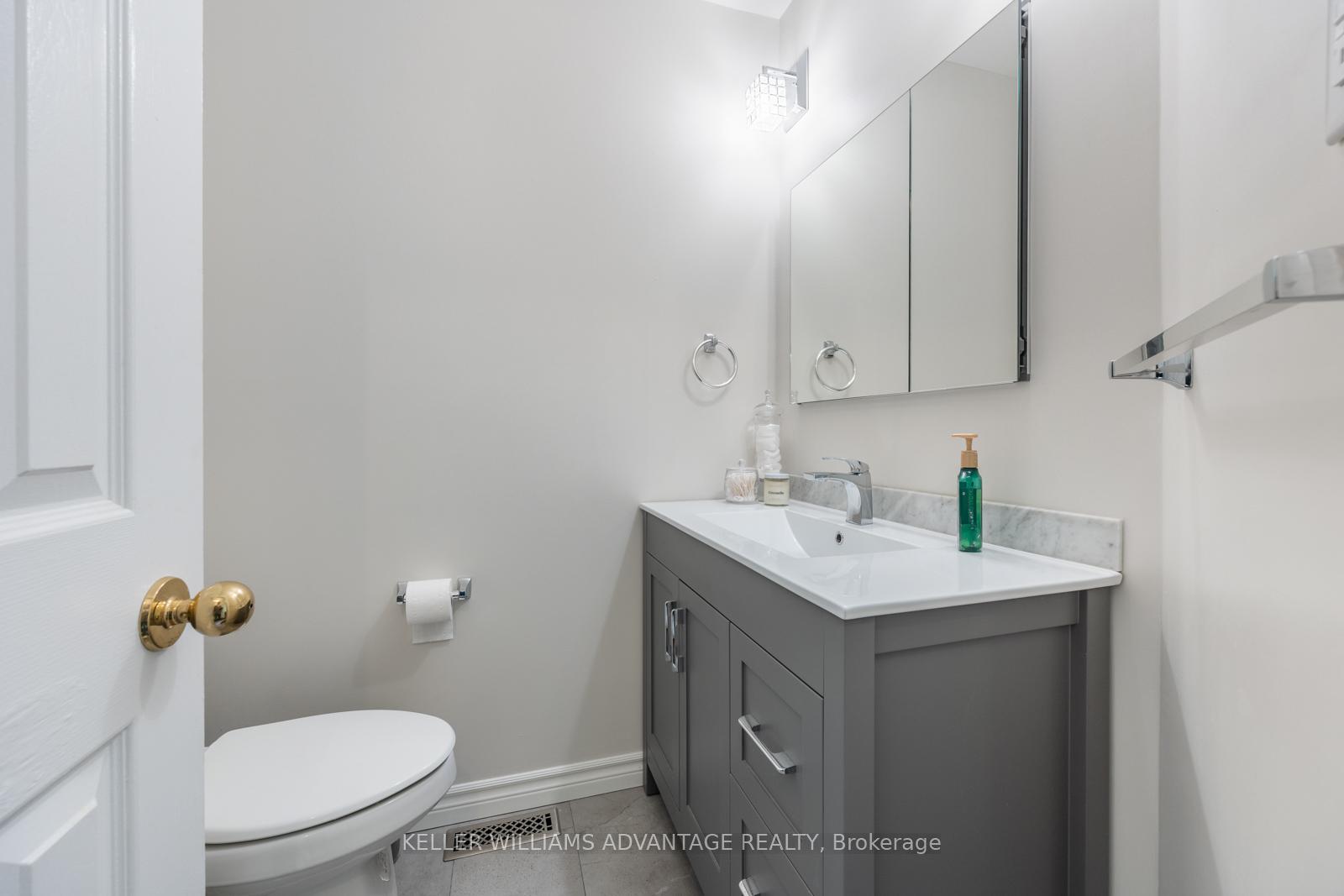 Photo 19 of Unit 5, 2357 Queen Street E, Toronto, The Beaches — HOMEH