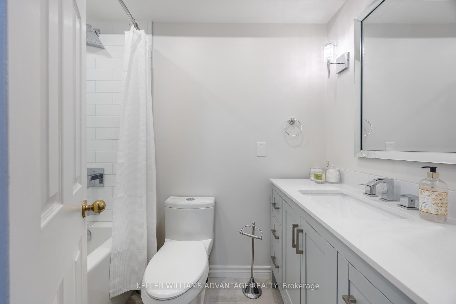 Photo 21 of Unit 5, 2357 Queen Street E, Toronto, The Beaches — HOMEH