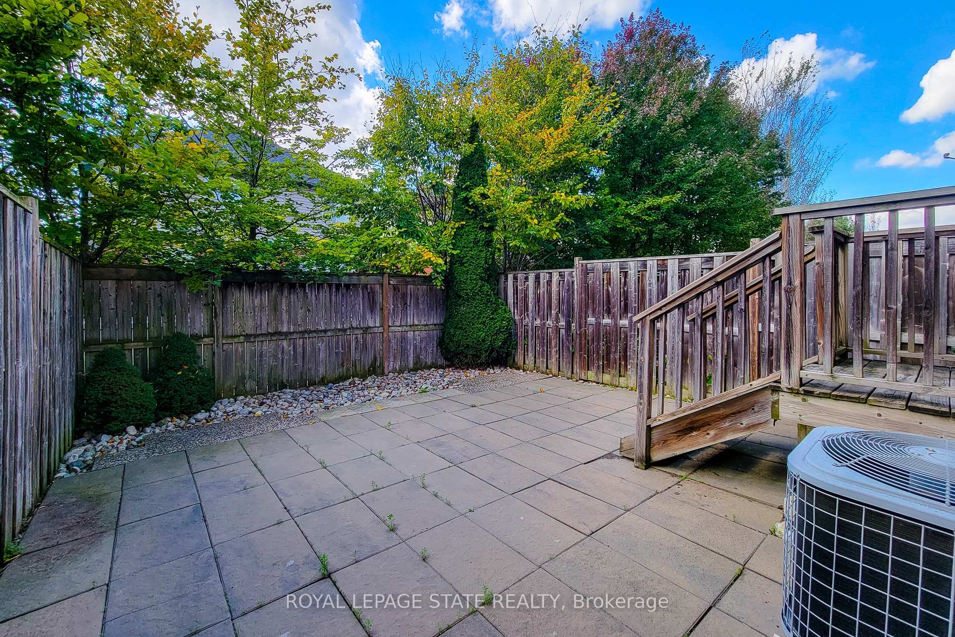 Photo 5 of Unit 32, 222 Fall Fair Way, Hamilton, Binbrook — HOMEH