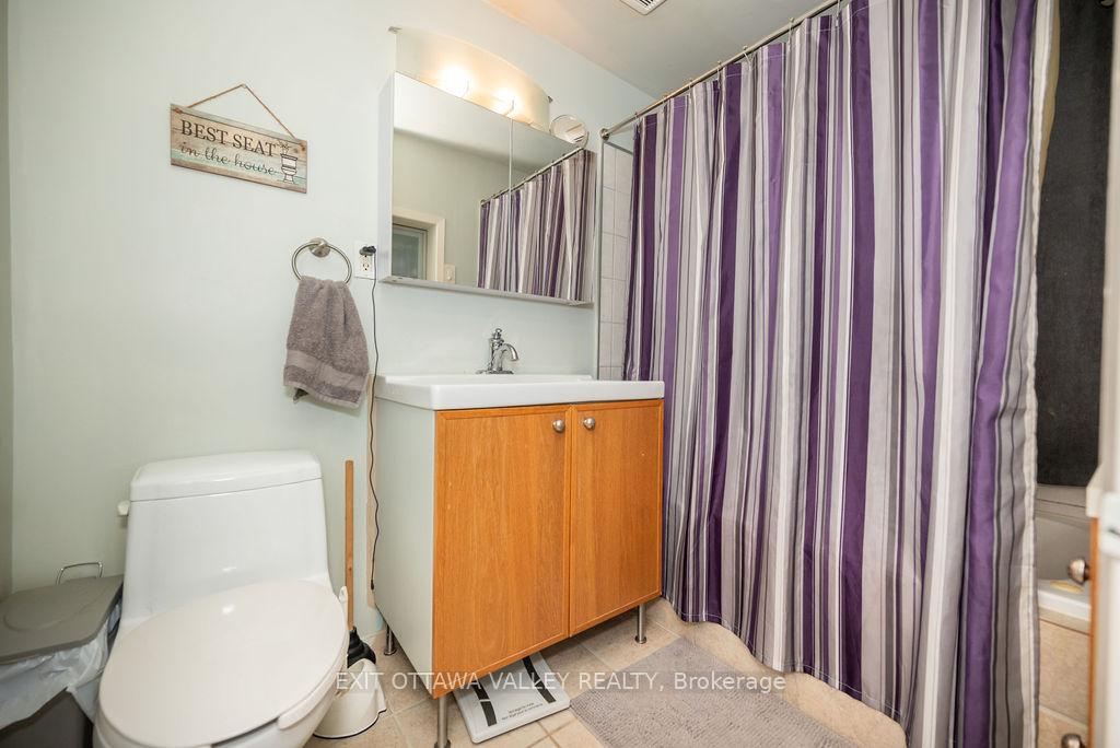 Photo 11 of 66 Rutherford Avenue, Deep River — HOMEH