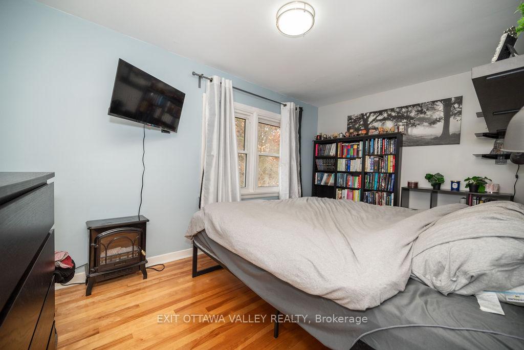 Photo 13 of 66 Rutherford Avenue, Deep River — HOMEH
