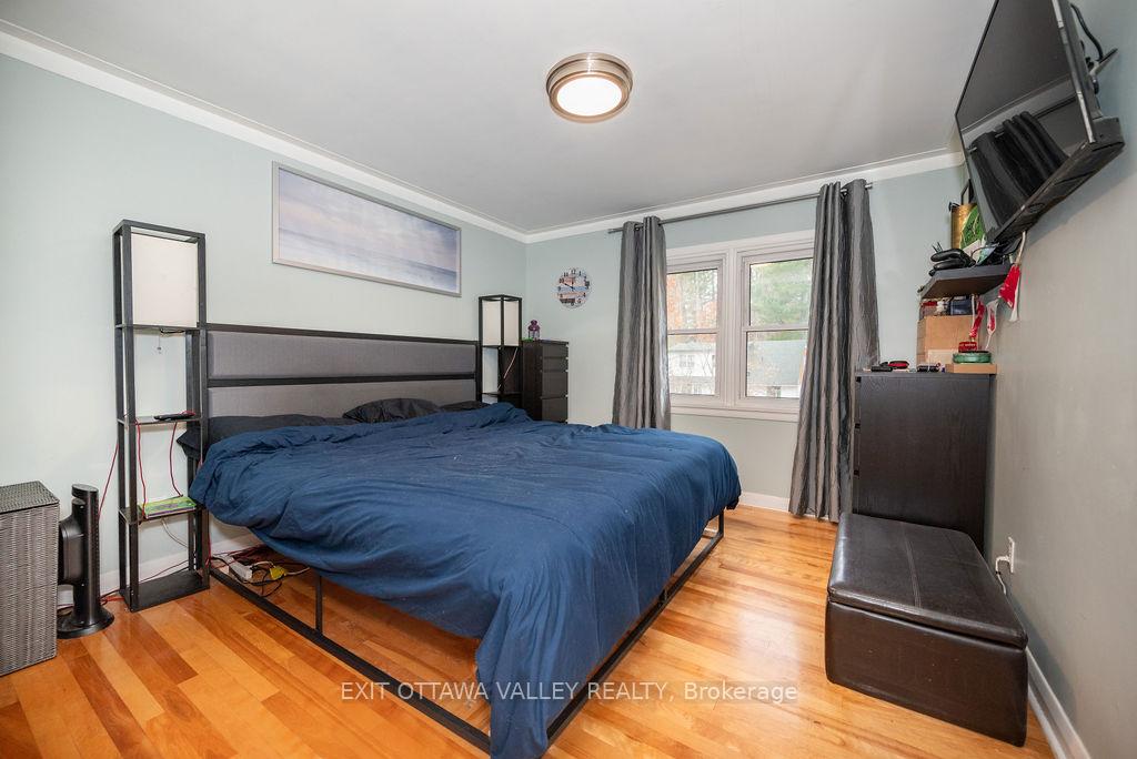 Photo 14 of 66 Rutherford Avenue, Deep River — HOMEH