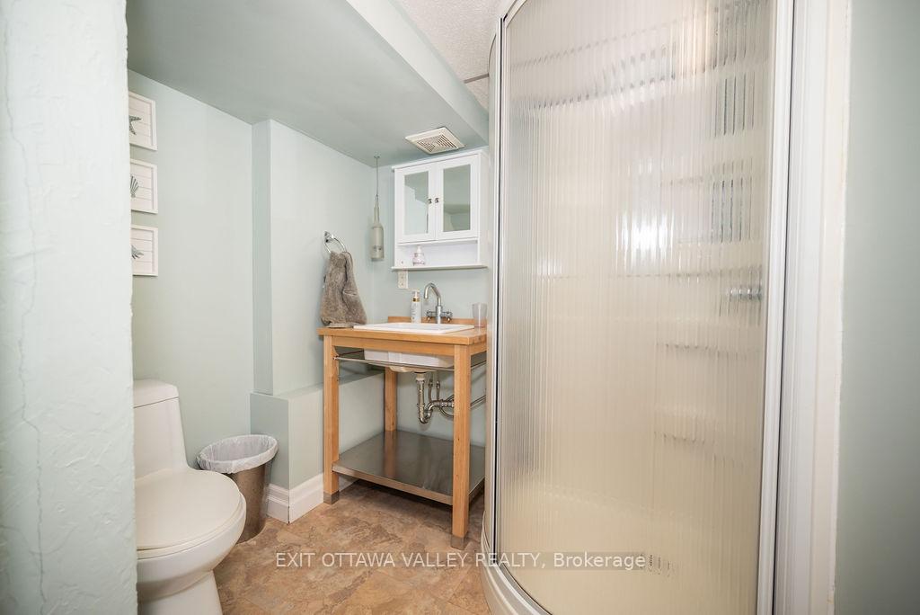Photo 17 of 66 Rutherford Avenue, Deep River — HOMEH