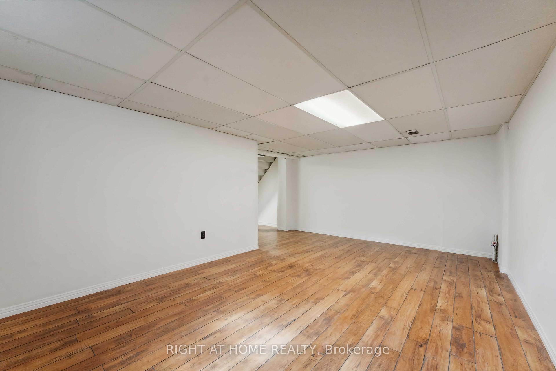 Photo 6 of Unit 31, 2057 Jasmine Crescent, Ottawa, Beacon Hill South — HOMEH