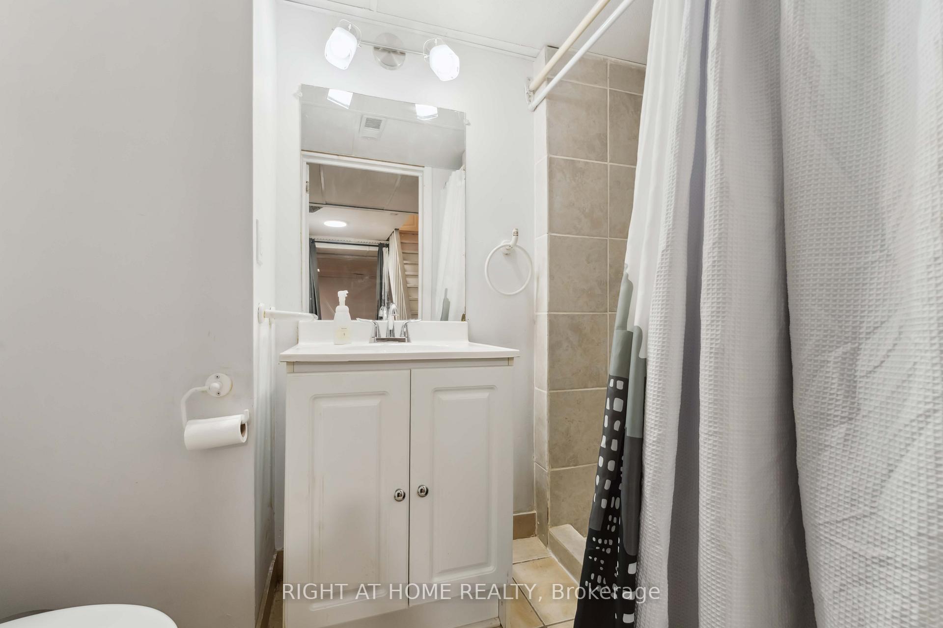 Photo 8 of Unit 31, 2057 Jasmine Crescent, Ottawa, Beacon Hill South — HOMEH