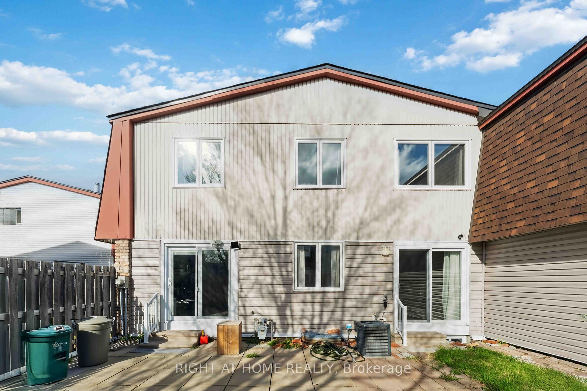 Photo 10 of Unit 31, 2057 Jasmine Crescent, Ottawa, Beacon Hill South — HOMEH