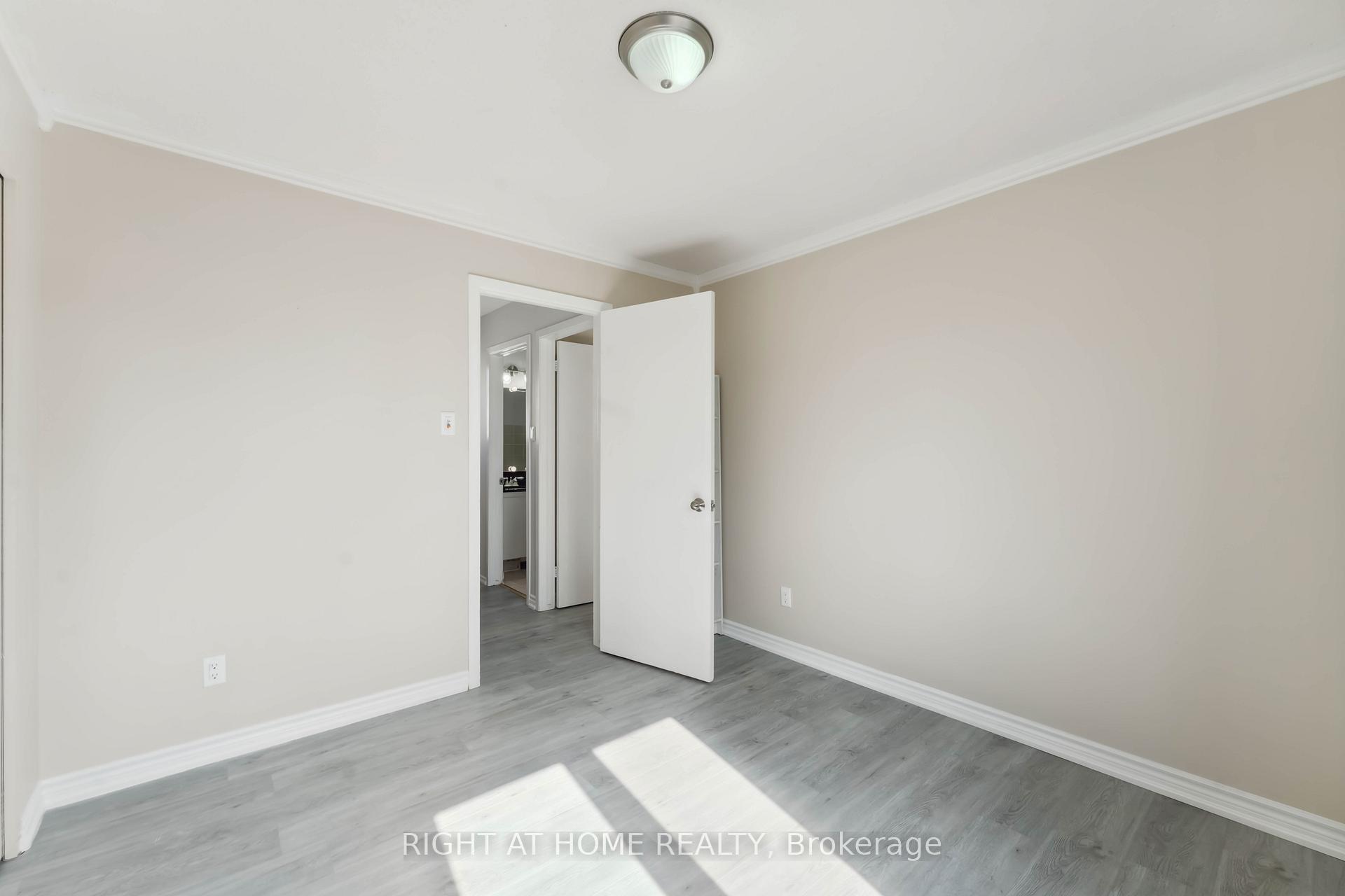 Photo 19 of Unit 31, 2057 Jasmine Crescent, Ottawa, Beacon Hill South — HOMEH