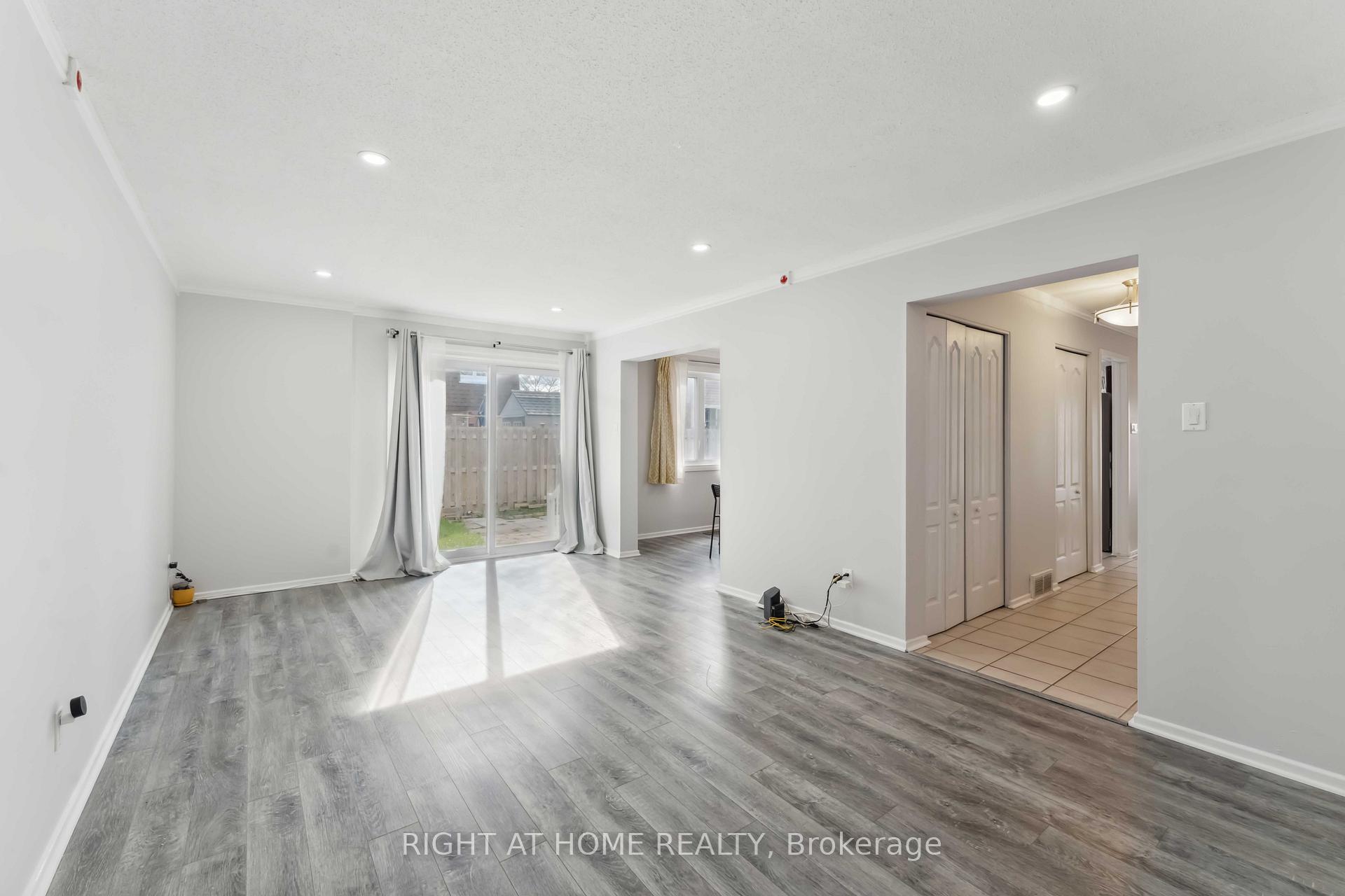 Photo 26 of Unit 31, 2057 Jasmine Crescent, Ottawa, Beacon Hill South — HOMEH