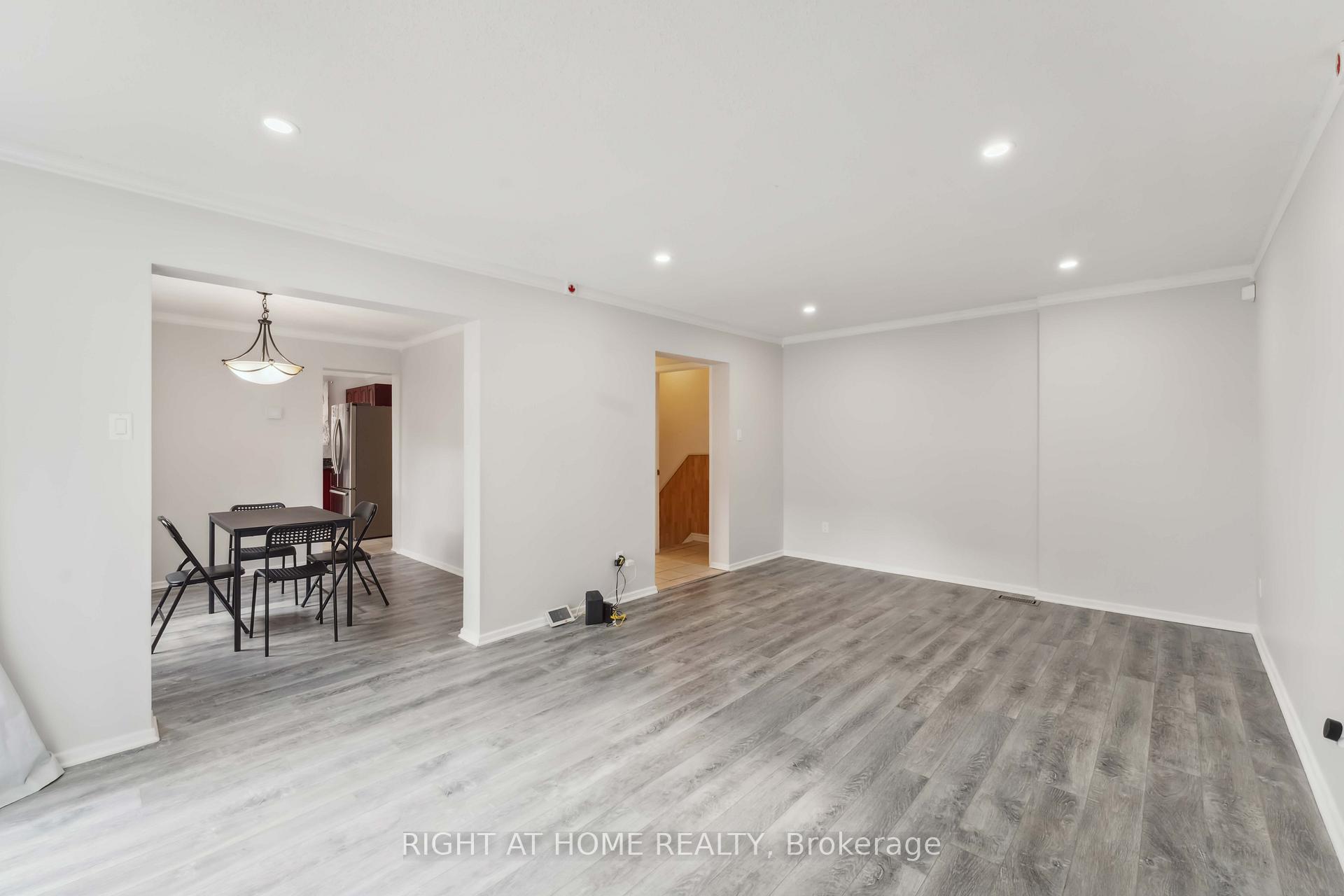 Photo 27 of Unit 31, 2057 Jasmine Crescent, Ottawa, Beacon Hill South — HOMEH