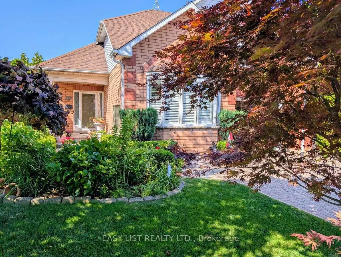 Photo 3 of 44 Morrison Crescent, Grimsby, Grimsby Beach — HOMEH