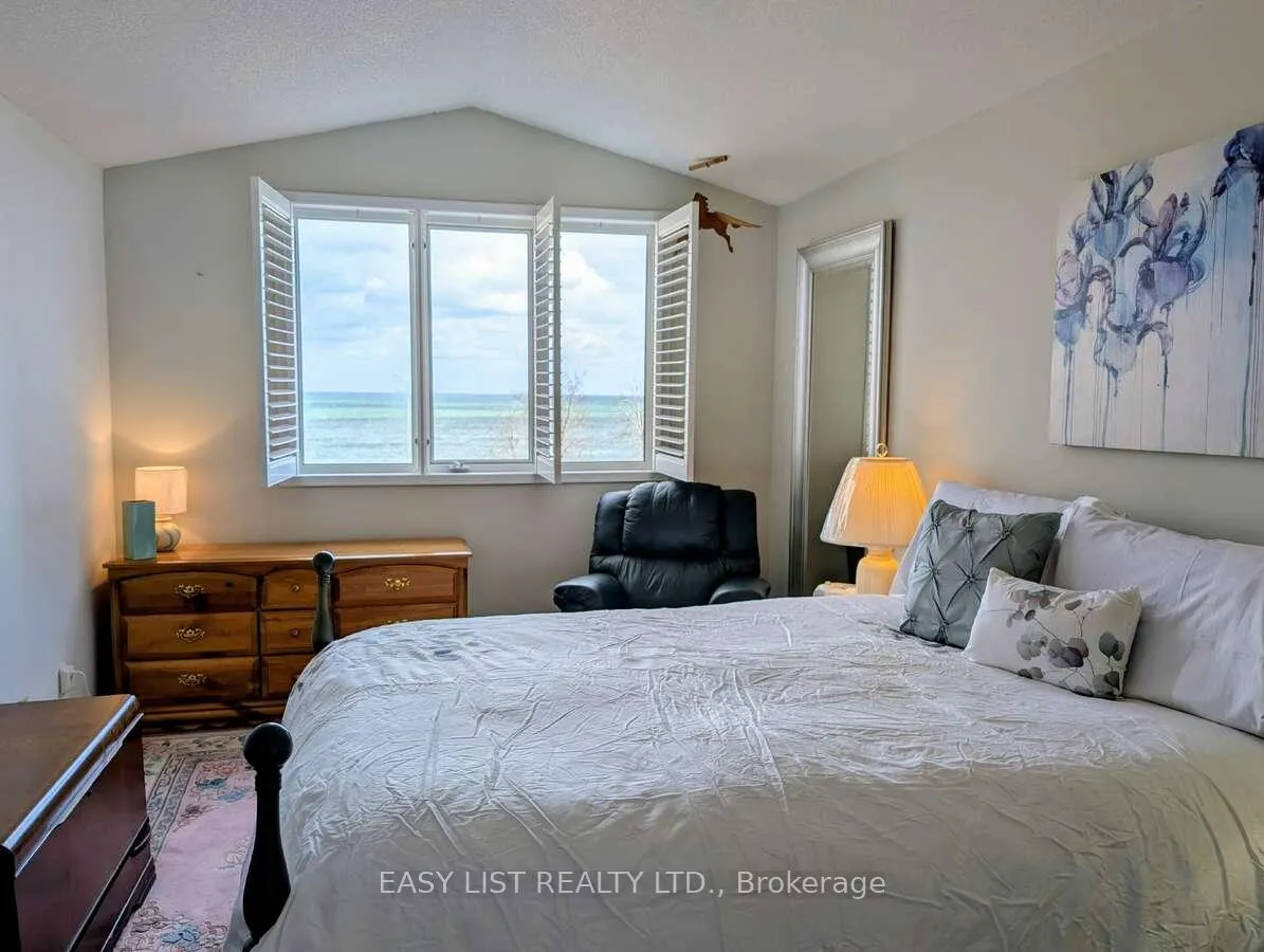 Photo 24 of 44 Morrison Crescent, Grimsby, Grimsby Beach — HOMEH
