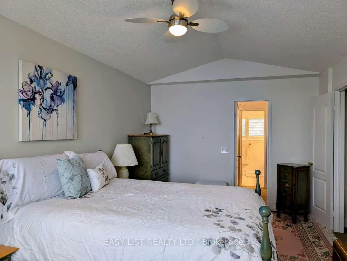 Photo 25 of 44 Morrison Crescent, Grimsby, Grimsby Beach — HOMEH