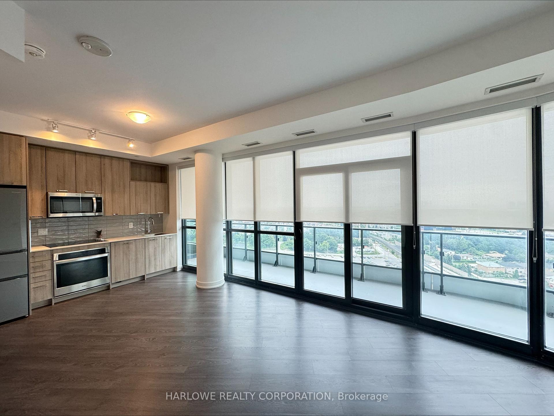 Photo 2 of Unit LPH01, 120 Eagle Rock Way, Vaughan, Rural Vaughan — HOMEH