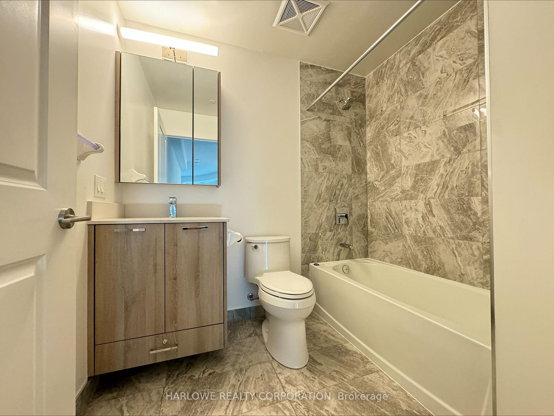 Photo 27 of Unit LPH01, 120 Eagle Rock Way, Vaughan, Rural Vaughan — HOMEH