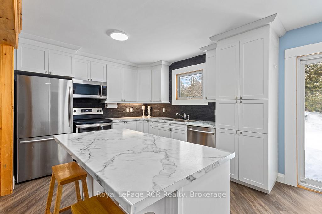 Photo 12 of 103 Jefferson Street, Chatsworth — HOMEH