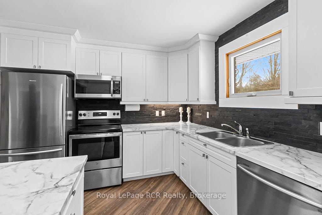 Photo 14 of 103 Jefferson Street, Chatsworth — HOMEH