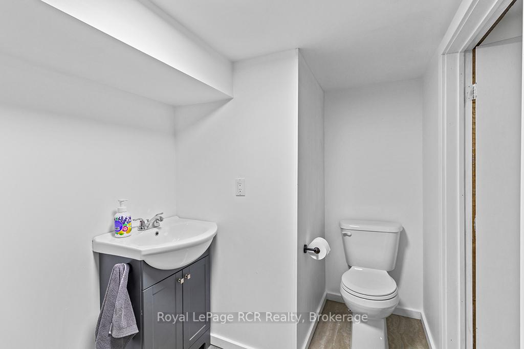 Photo 32 of 103 Jefferson Street, Chatsworth — HOMEH