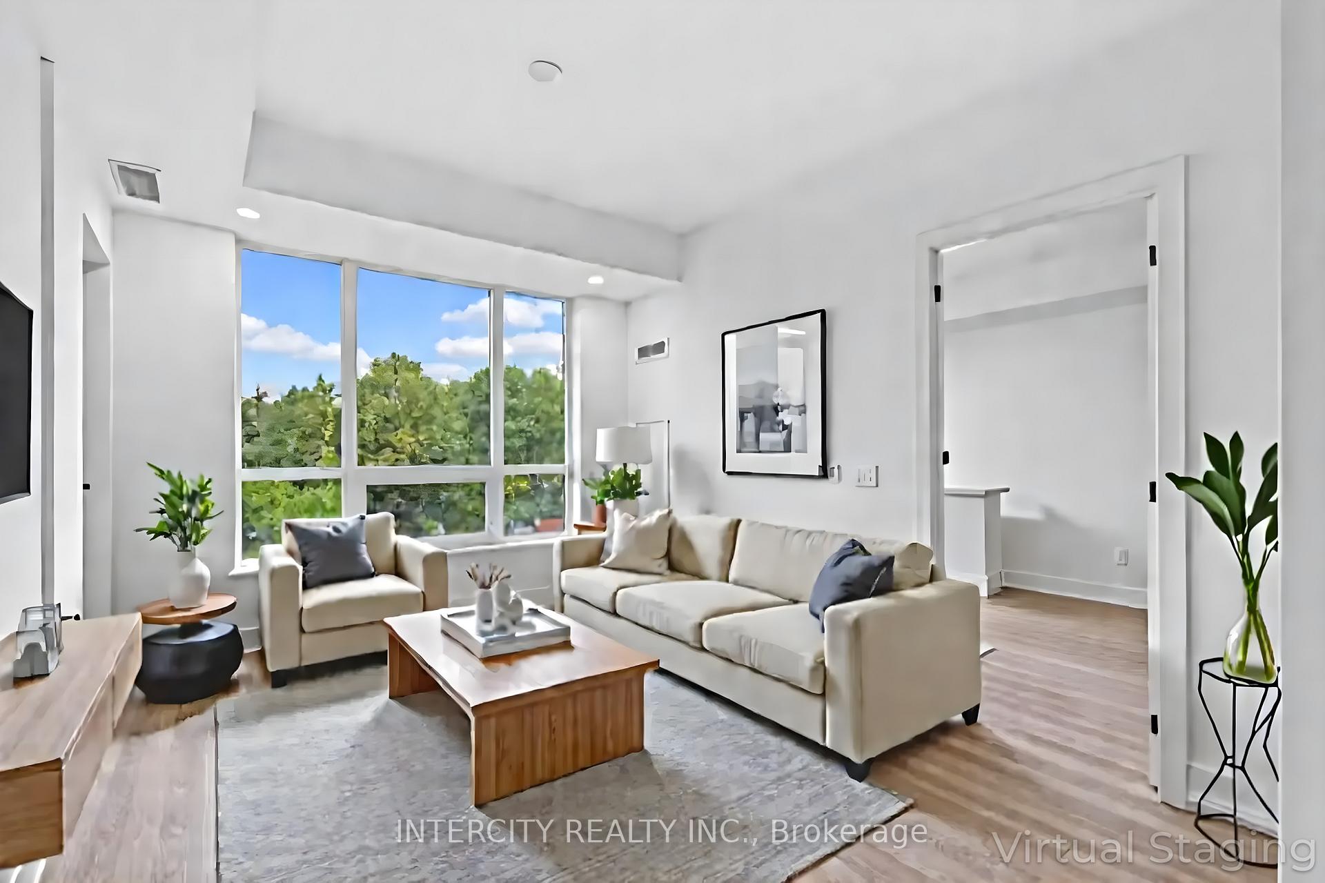 Photo 5 of Unit 304, 2075 King Road, King, King City — HOMEH