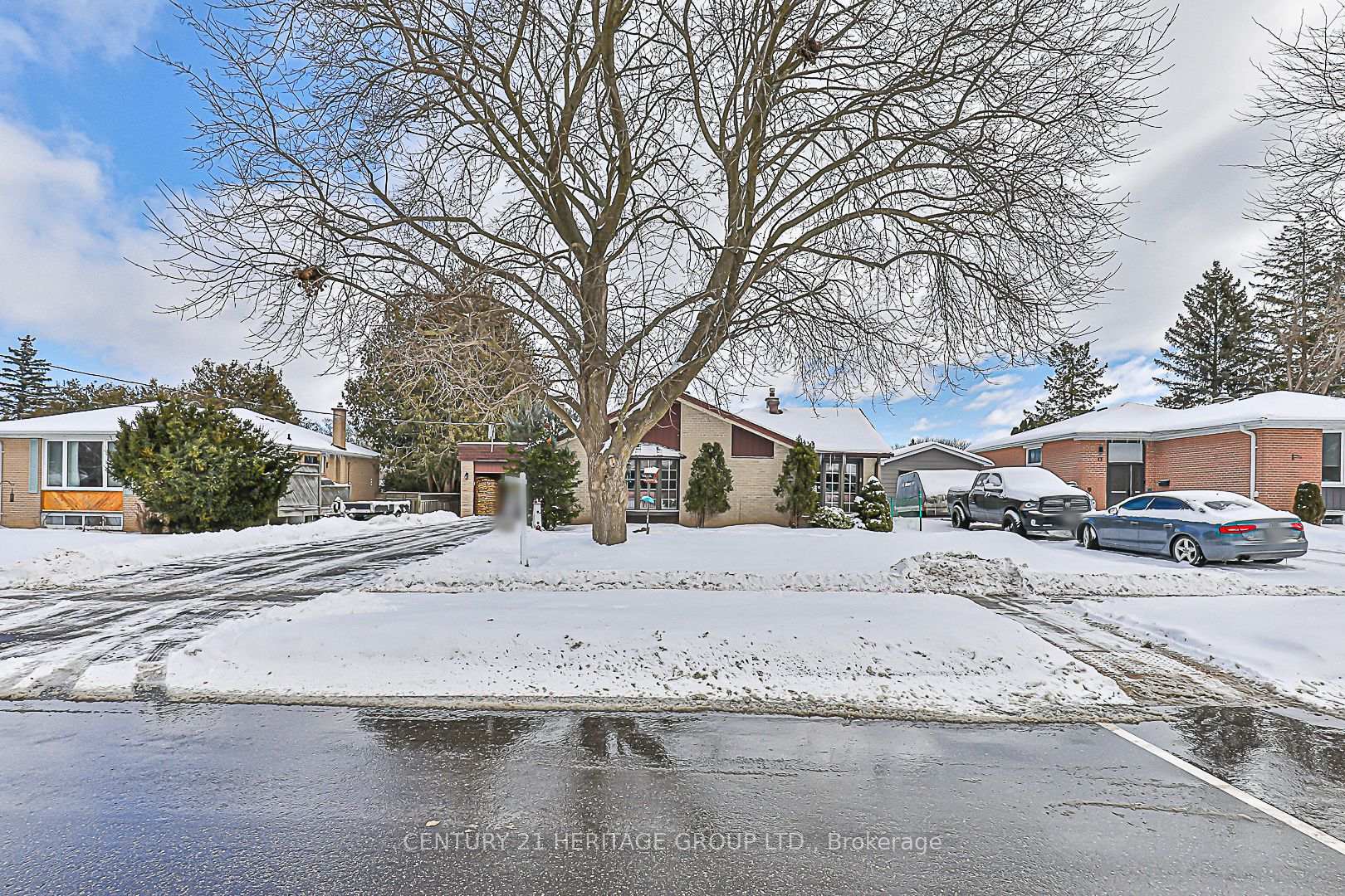 Photo 1 of 15 Seaton Drive, Aurora, Aurora Highlands — HOMEH
