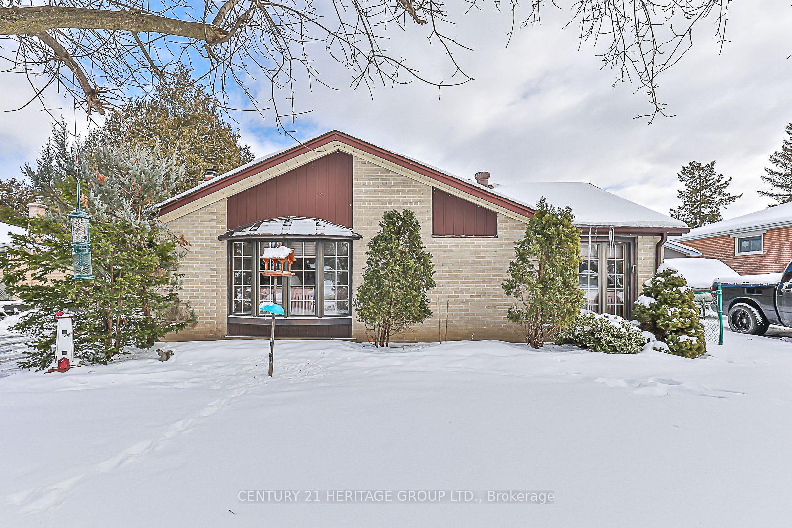 Photo 2 of 15 Seaton Drive, Aurora, Aurora Highlands — HOMEH