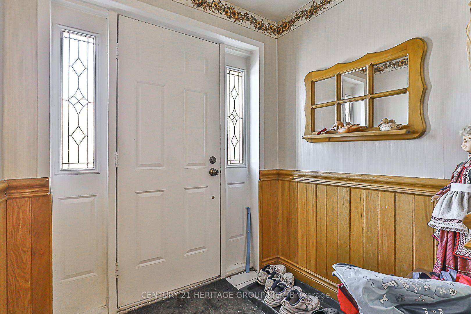 Photo 4 of 15 Seaton Drive, Aurora, Aurora Highlands — HOMEH