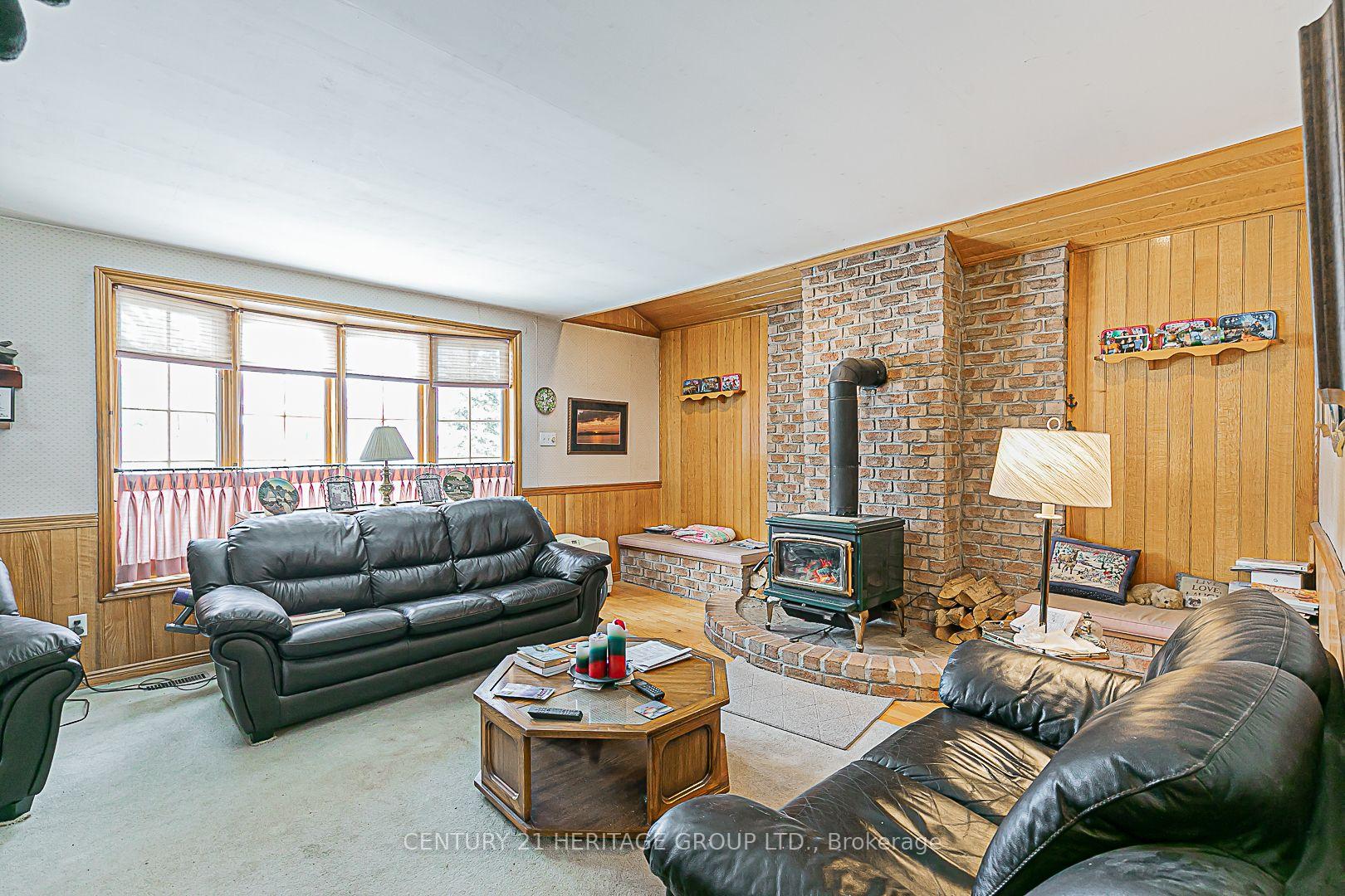 Photo 6 of 15 Seaton Drive, Aurora, Aurora Highlands — HOMEH