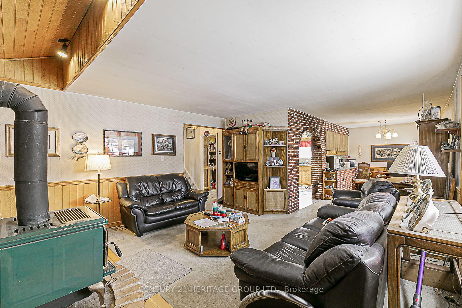 Photo 7 of 15 Seaton Drive, Aurora, Aurora Highlands — HOMEH
