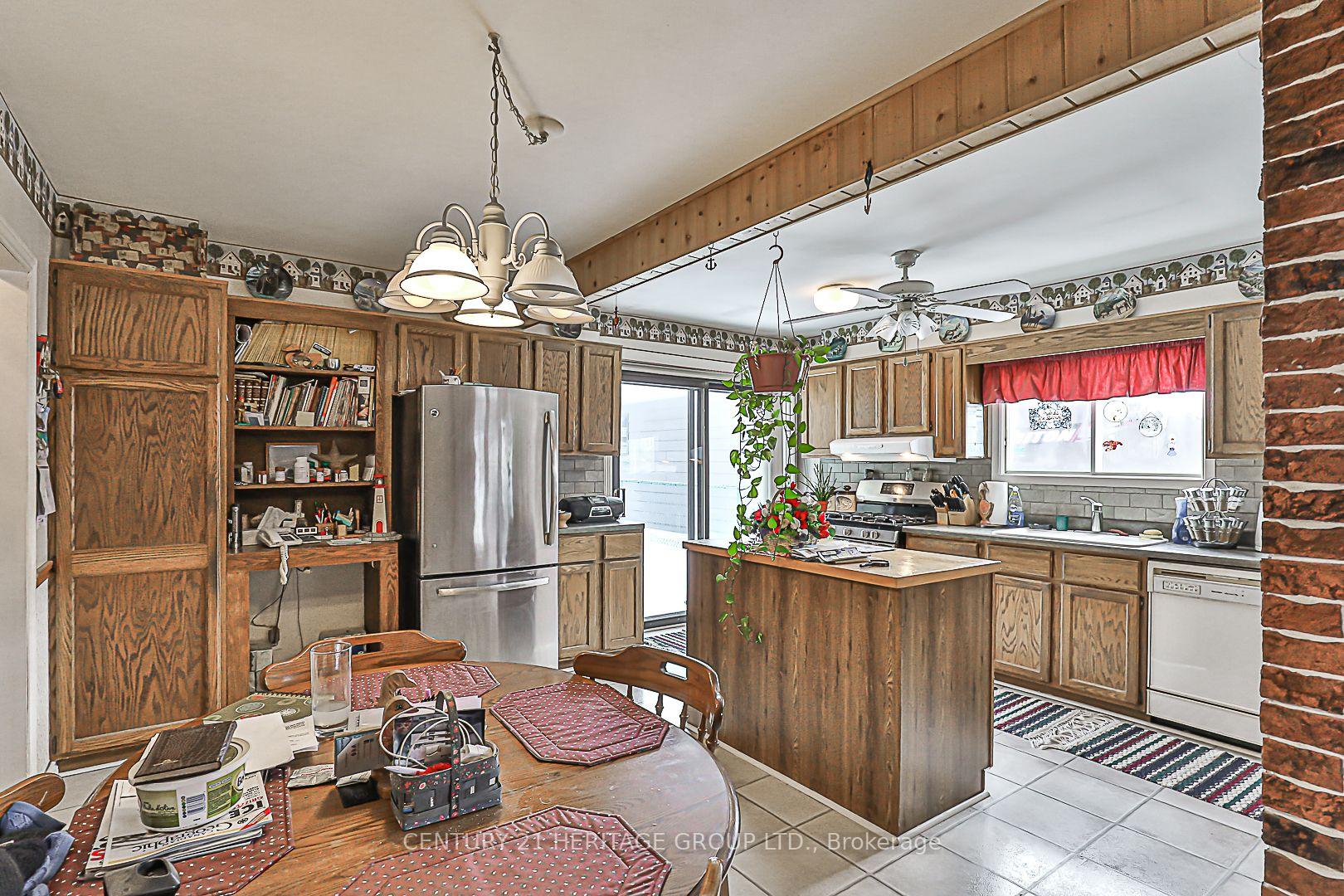 Photo 9 of 15 Seaton Drive, Aurora, Aurora Highlands — HOMEH