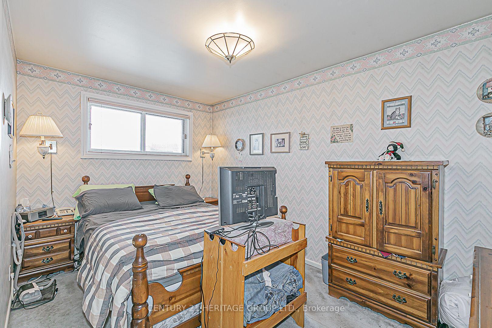 Photo 16 of 15 Seaton Drive, Aurora, Aurora Highlands — HOMEH