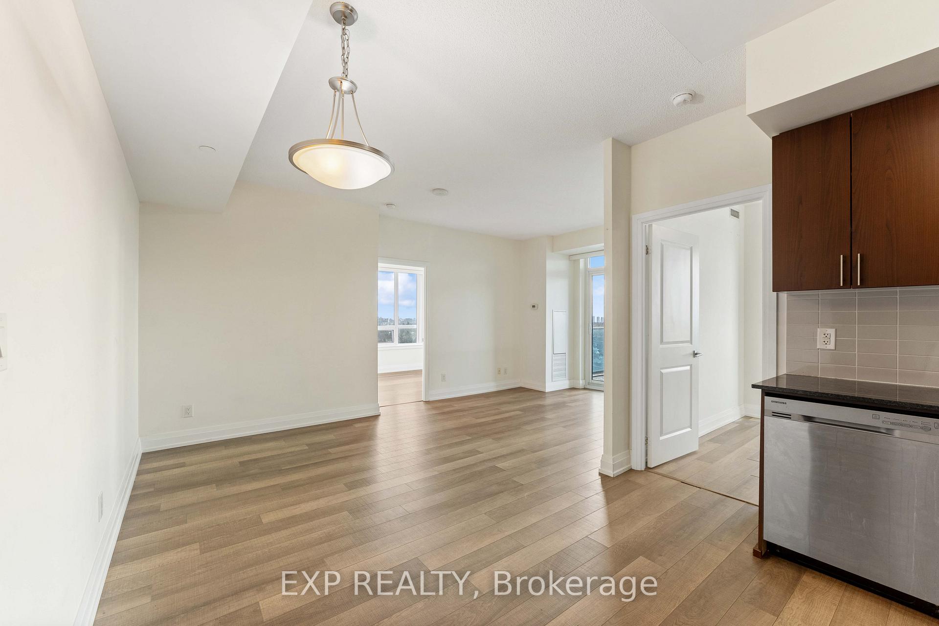 Photo 15 of Unit 906, 7165 Yonge Street, Markham, Grandview — HOMEH