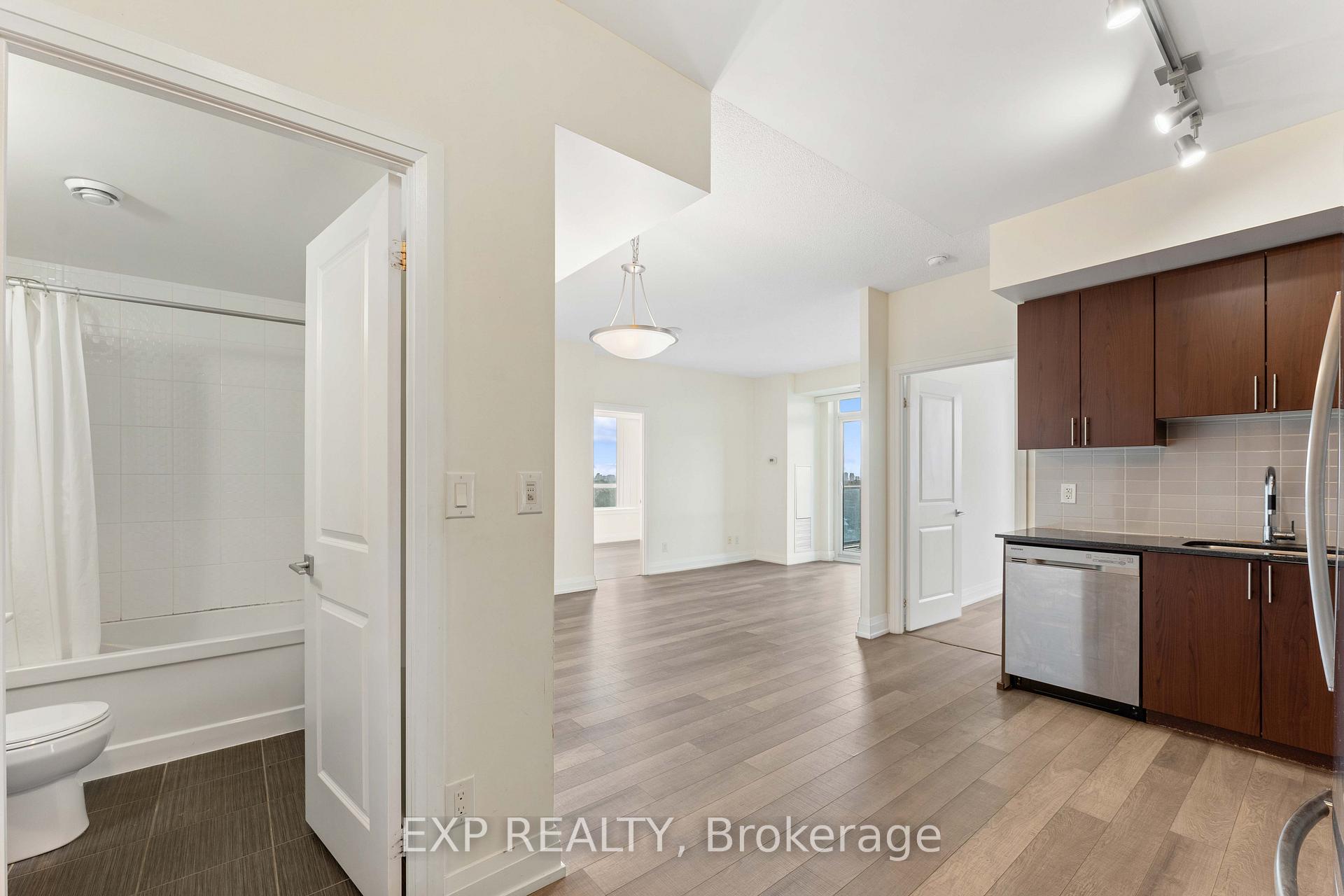 Photo 27 of Unit 906, 7165 Yonge Street, Markham, Grandview — HOMEH