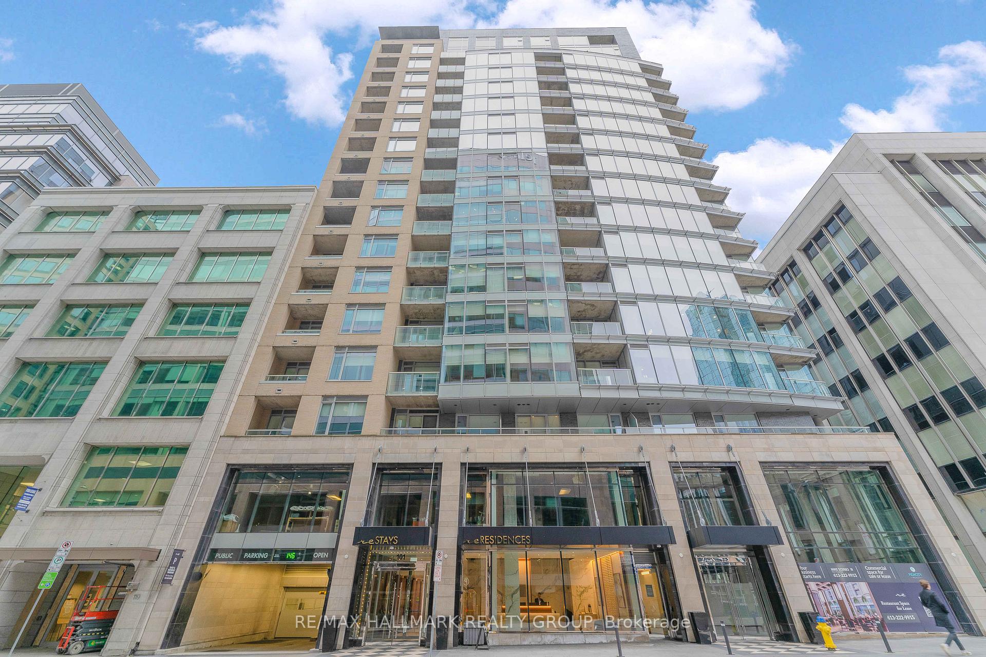 Front of Unit 1501, 101 Queen Street