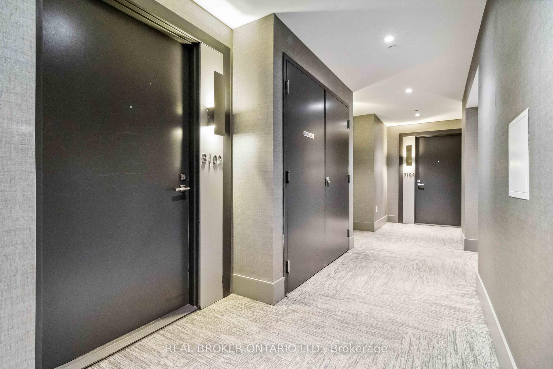 Photo 5 of Unit 3102, 2916 Highway 7, Vaughan, Vaughan Corporate Centre — HOMEH