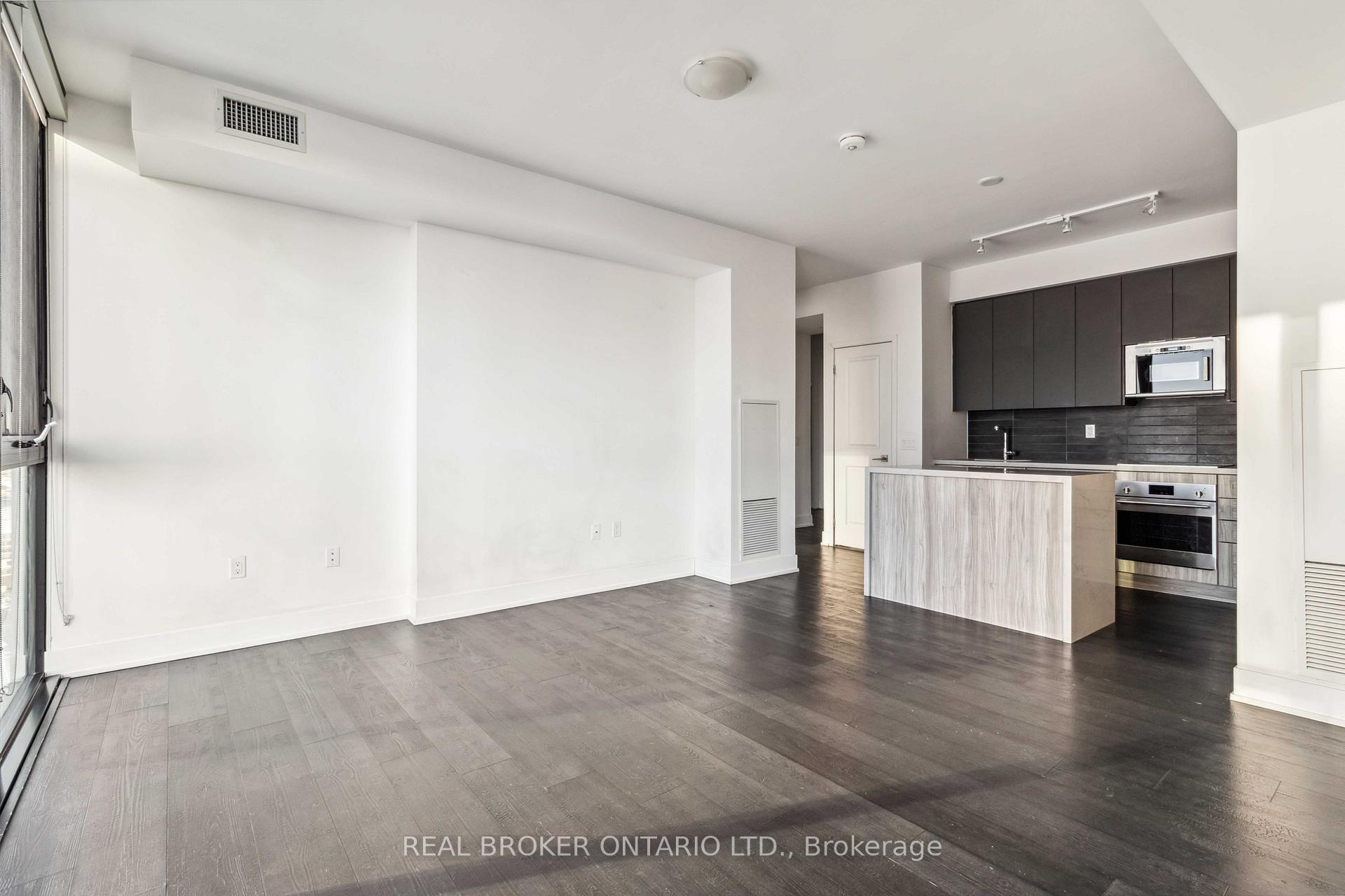 Photo 9 of Unit 3102, 2916 Highway 7, Vaughan, Vaughan Corporate Centre — HOMEH