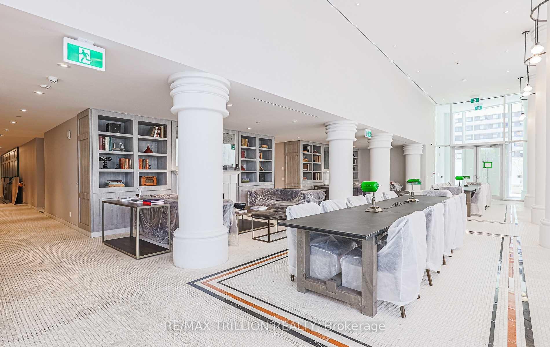 Photo 3 of Unit 2712, 33 Helendale Avenue, Toronto, Yonge-Eglinton — HOMEH