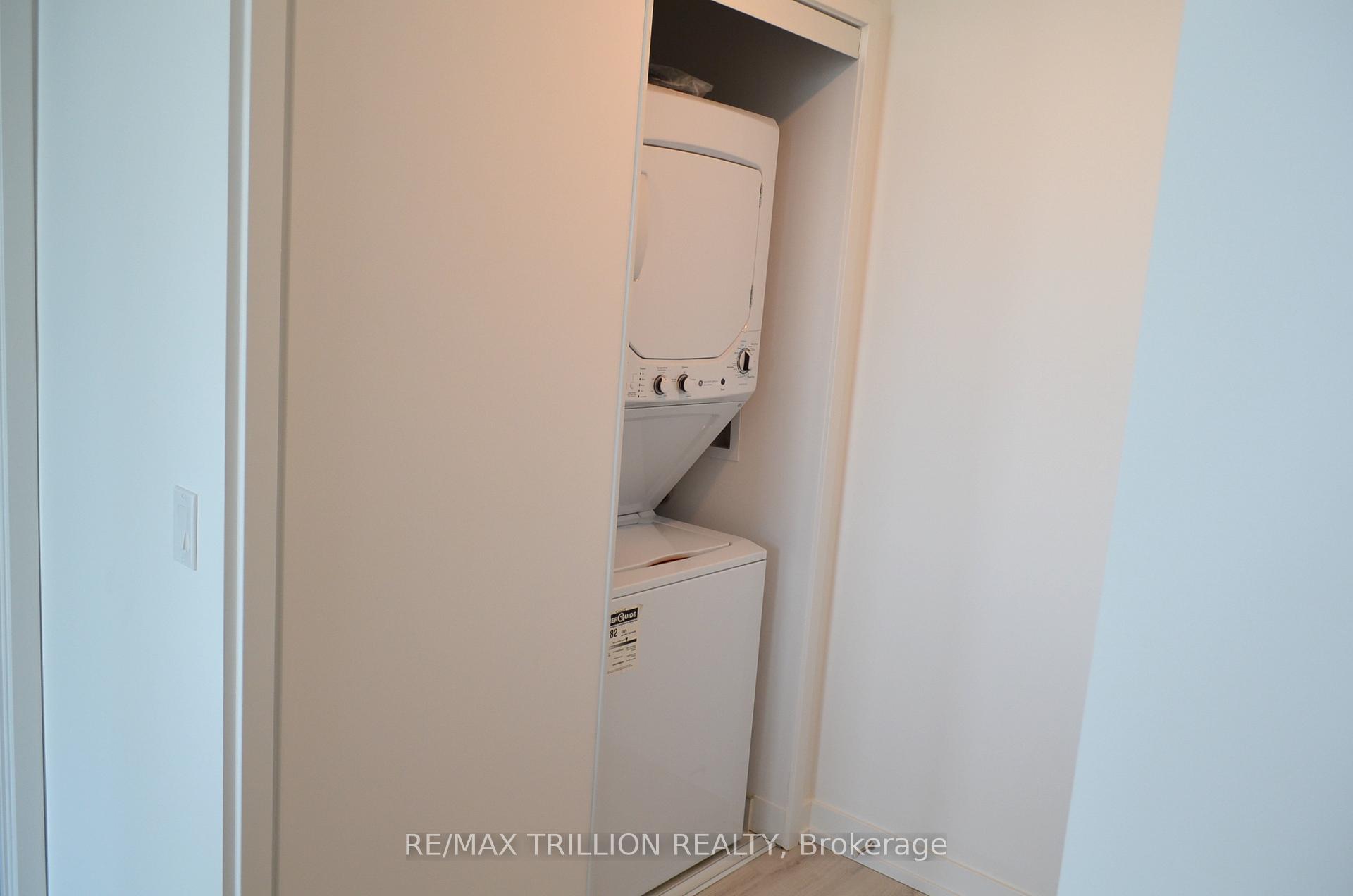 Photo 8 of Unit 2712, 33 Helendale Avenue, Toronto, Yonge-Eglinton — HOMEH
