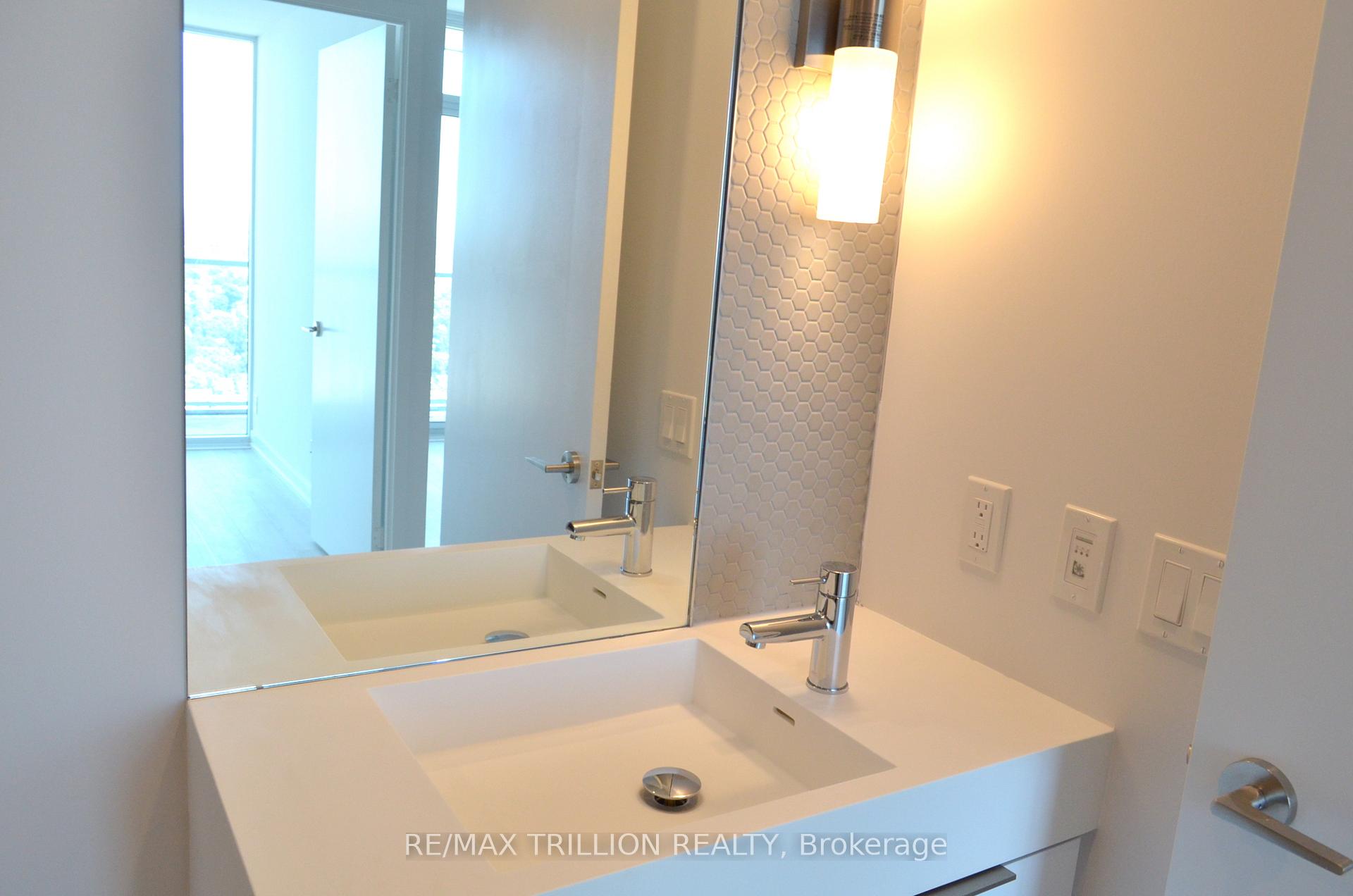 Photo 23 of Unit 2712, 33 Helendale Avenue, Toronto, Yonge-Eglinton — HOMEH