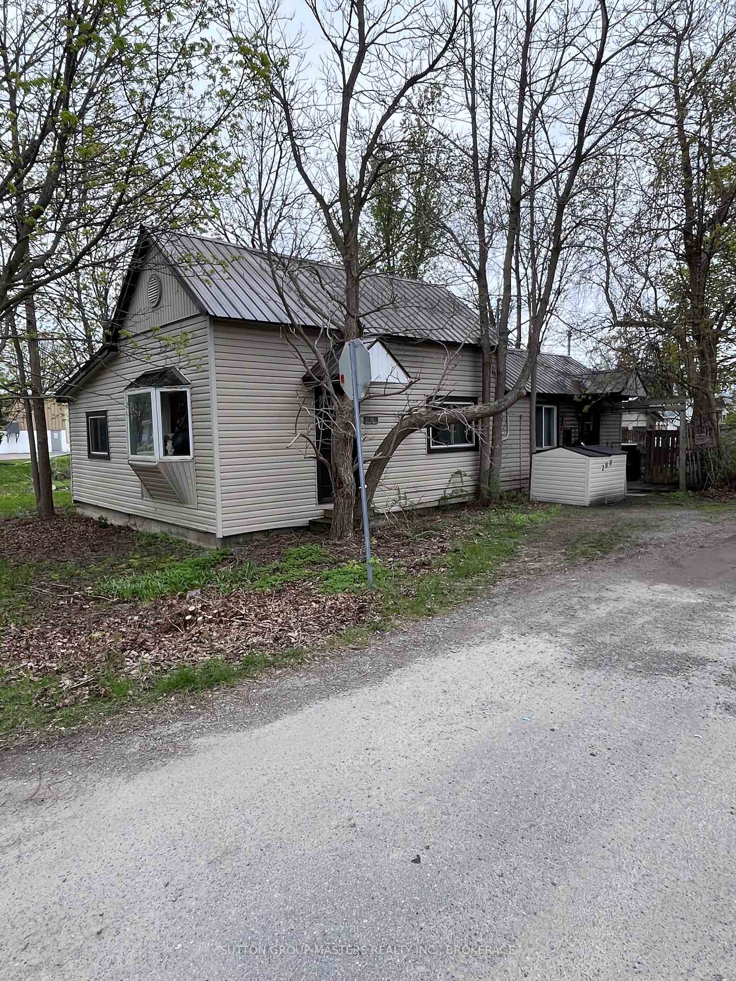 Photo 1 of 260 William Street S, Gananoque — HOMEH