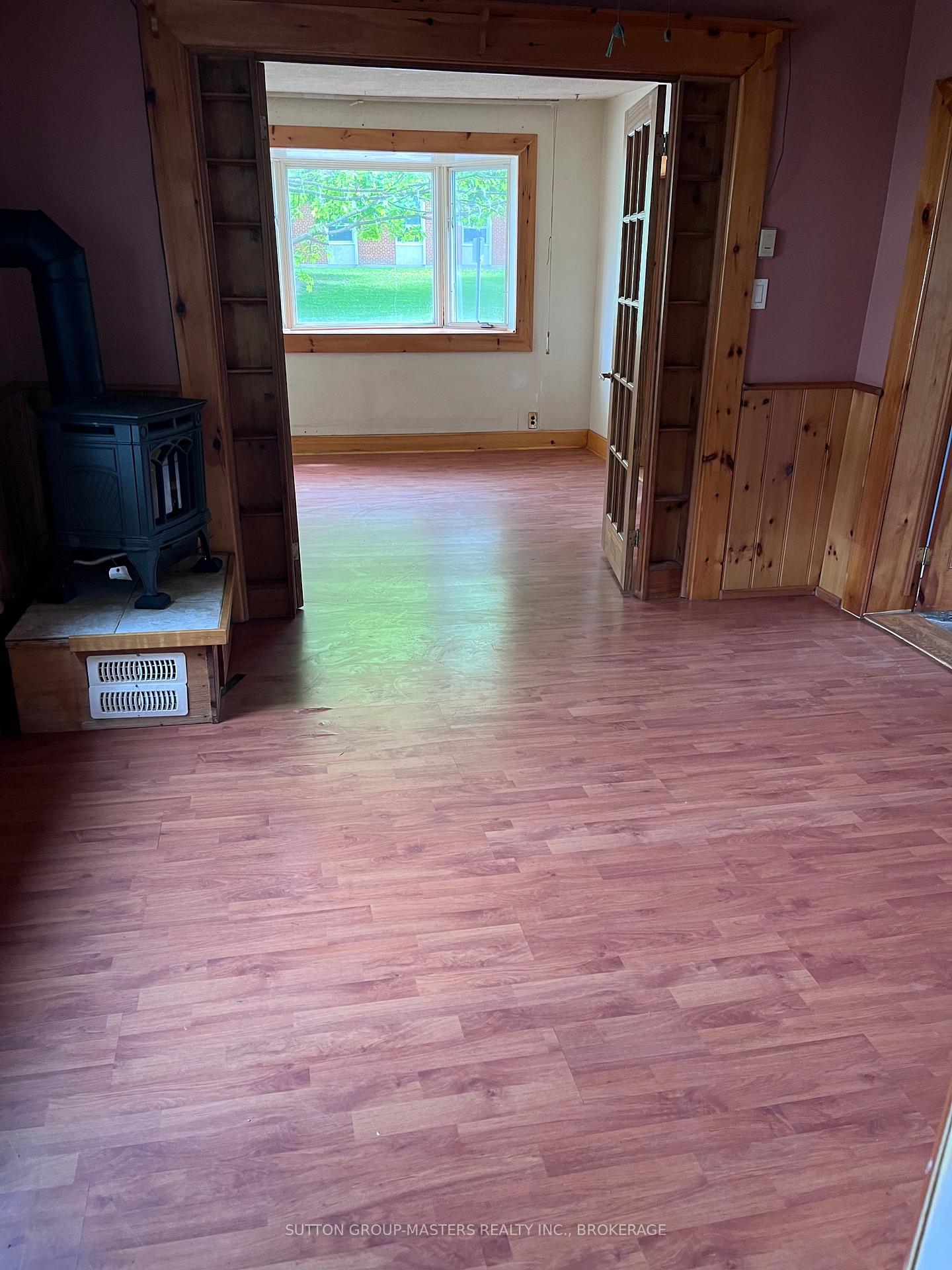 Photo 7 of 260 William Street S, Gananoque — HOMEH
